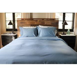 THREAD EXPERIMENT Solid Whale Blue Coastal Sateen Comforter Set