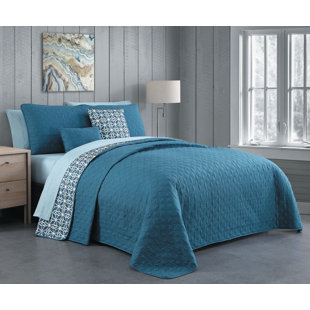 AVONDALE MANOR Microfiber Quilt Set