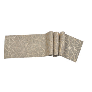 BRAYDEN STUDIO® Hephaestus Table Runner