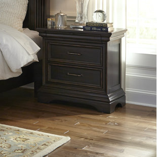 PULASKI FURNITURE Caldwell 3-Drawer Nightstand