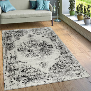 LILY MANOR Rosalind Oriental Machine Woven Area Rug