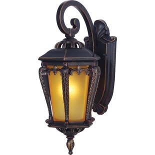 ASTORIA GRAND Bodden Wall Light