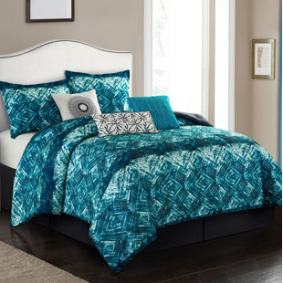 NANSHING AMERICA, INC Batique Comforter Set