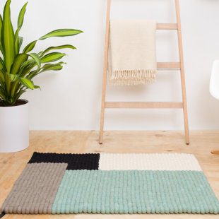 CORRIGAN STUDIO Juba Hand Braided Mint Indoor Rug