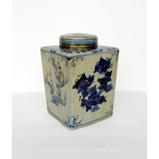 WORLD MENAGERIE Porcelain China Jar