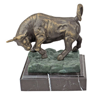 DESIGN TOSCANO The Bull of Wall Street Cast Iron Figurine