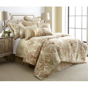 AUSTIN HORN CLASSICS Cherub Comforter Set