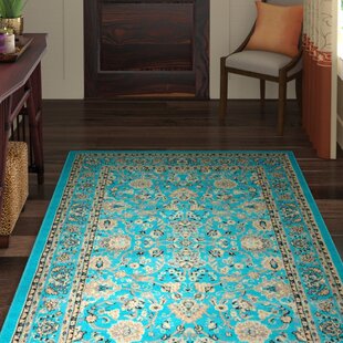 CHARLTON HOME® Hanan Floral Rug