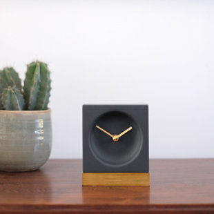 LONDON CLOCK COMPANY Analogue Resin Tabletop Clock in Black