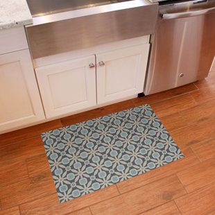 Un-Rug Dwight Low Profile Kitchen Mat by Matterly