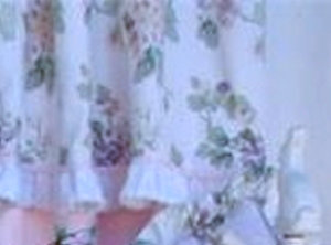 BRANDEE DANIELLE Flower Medley Floral Cotton Tie-up 52'' W Valance in Pink/Green