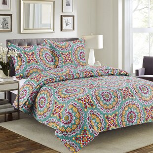 GLORY HOME DESIGN Cynthia Geometric Shapes Quilt Set