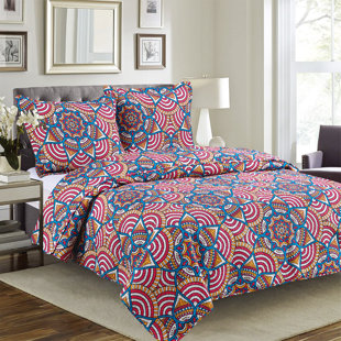 GLORY HOME DESIGN Cynthia Geometric Shapes Quilt Set
