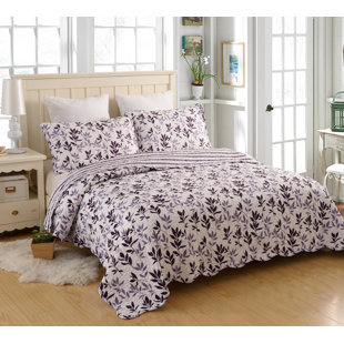 GLORY HOME DESIGN Floral Quilt Set