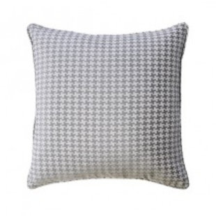 WILLIAMS IMPORT CO. Jan Embroidered Reversible Throw Pillow (Set of 2)