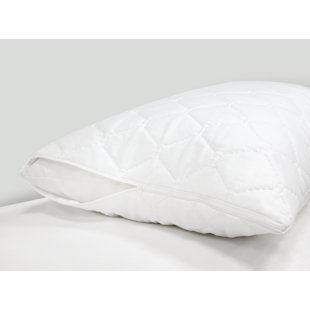 LADY SANDRA Quilted Pillow Protector