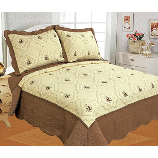 GLORY HOME DESIGN Diana Modern & Contemporary Quilt Set