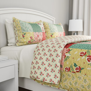 PLYMOUTH HOME 3-Piece Quilt and Sham Set- Hypoallergenic and Soft Microfiber Bedding