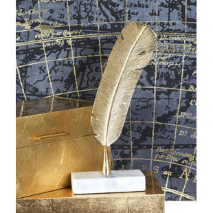 COSMOLIVING BY COSMOPOLITAN Aluminum Metal Feather Bird Decorative Gold Sculpture