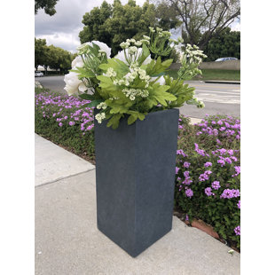WILLISTON FORGE Fugate Handmade Planter Box