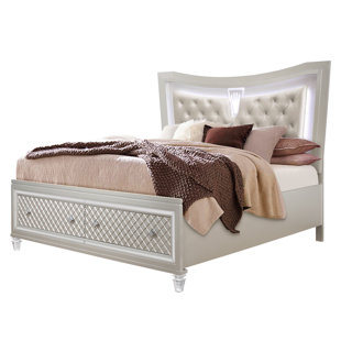 ROSDORF PARK Lancaster Upholstered Platform Storage Bed