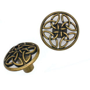 BUCK SNORT LODGE Celtic 1 3/8" Diameter Round Knob