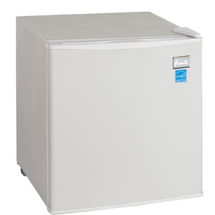 Avanti Products Avanti 1.7 Cubic Feet Freestanding Mini Fridge