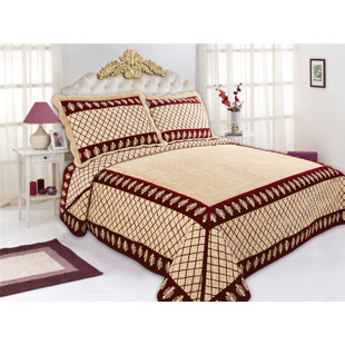 GLORY HOME DESIGN Madrid Geometric Shapes Quilt Set
