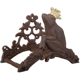 ESSCHERTDESIGN Frog Prince Iron Wall Mounted Hose Holder