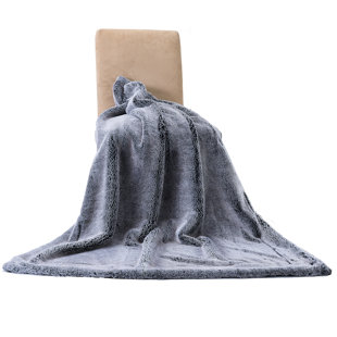 14 KARAT HOME INC. Throw Blanket