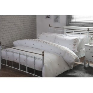 BELLEDORM Cotton Blend, Polyester Floral Duvet Cover Set with Pillowcases