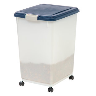 IRIS USA, INC. 2208oz. Food Storage Container