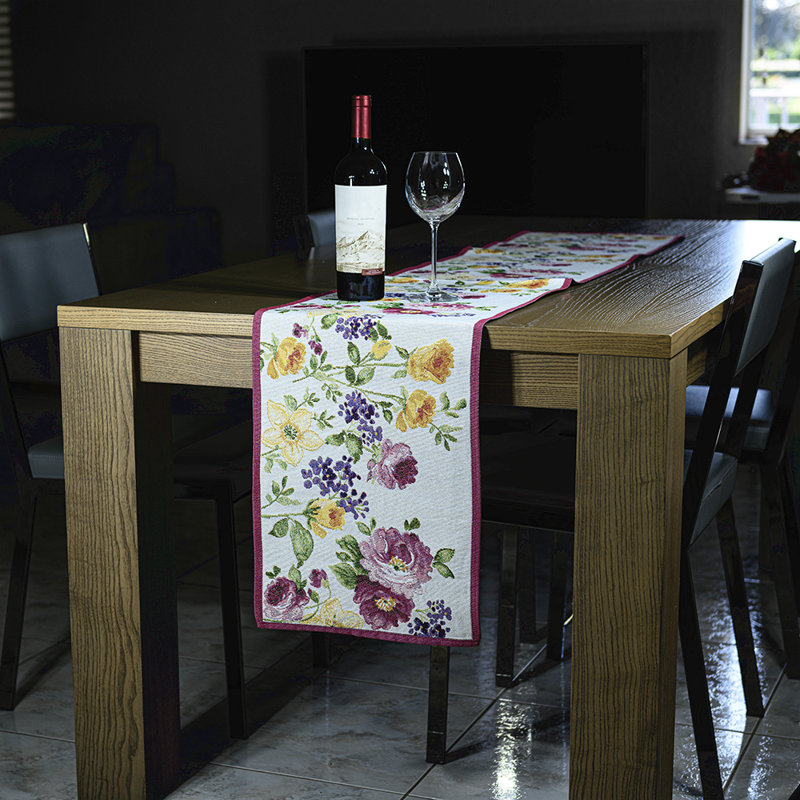 table runner set