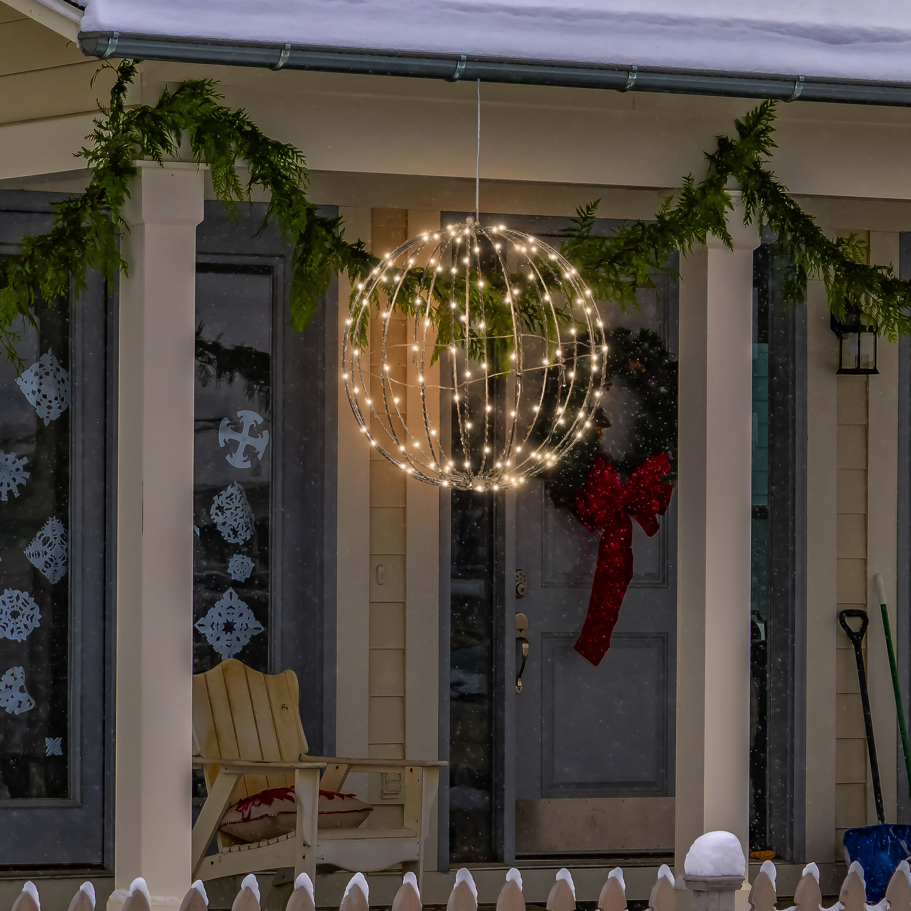 white sphere christmas lights