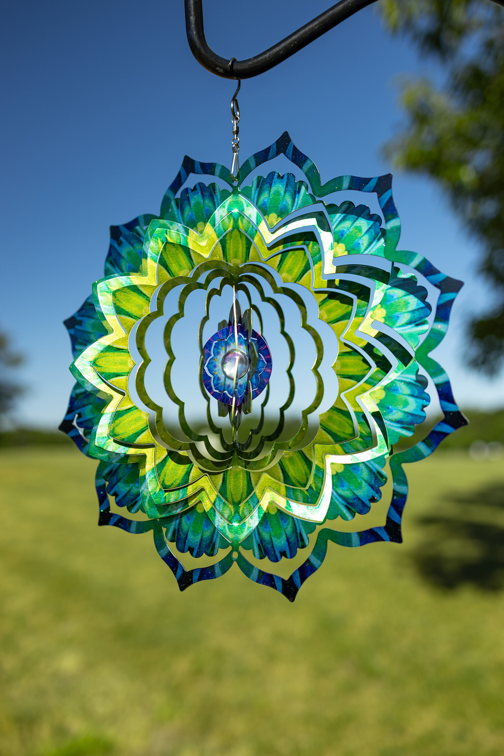 Download Bungalow Rose Emerald Mandala Kinetic 3d Metal Outdoor Garden Decor Wind Spinner Reviews Wayfair Ca