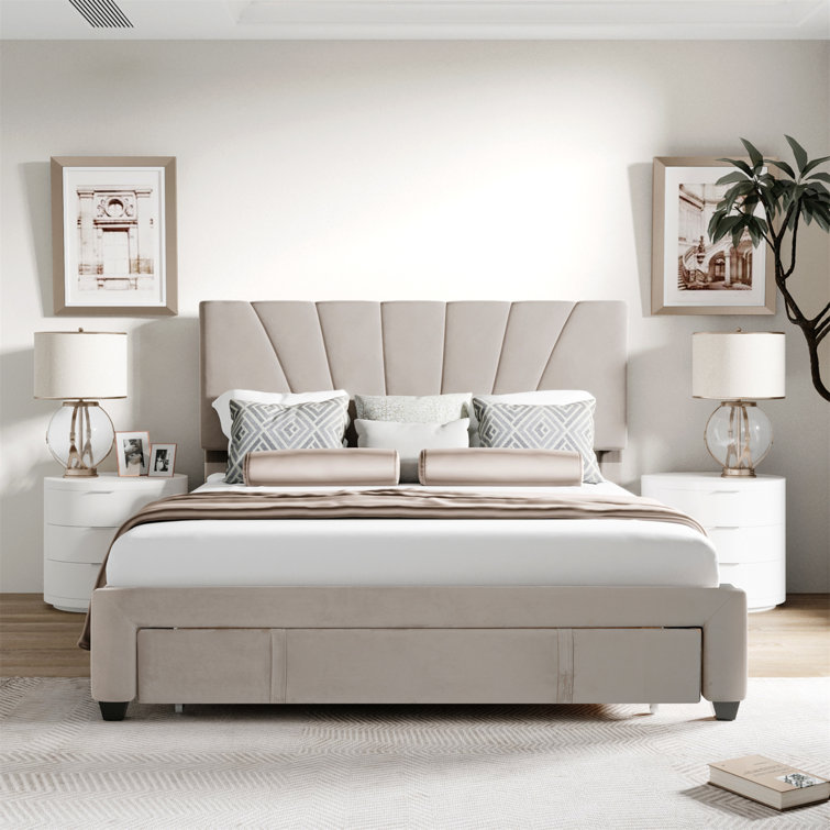 Big velvet bed clearance