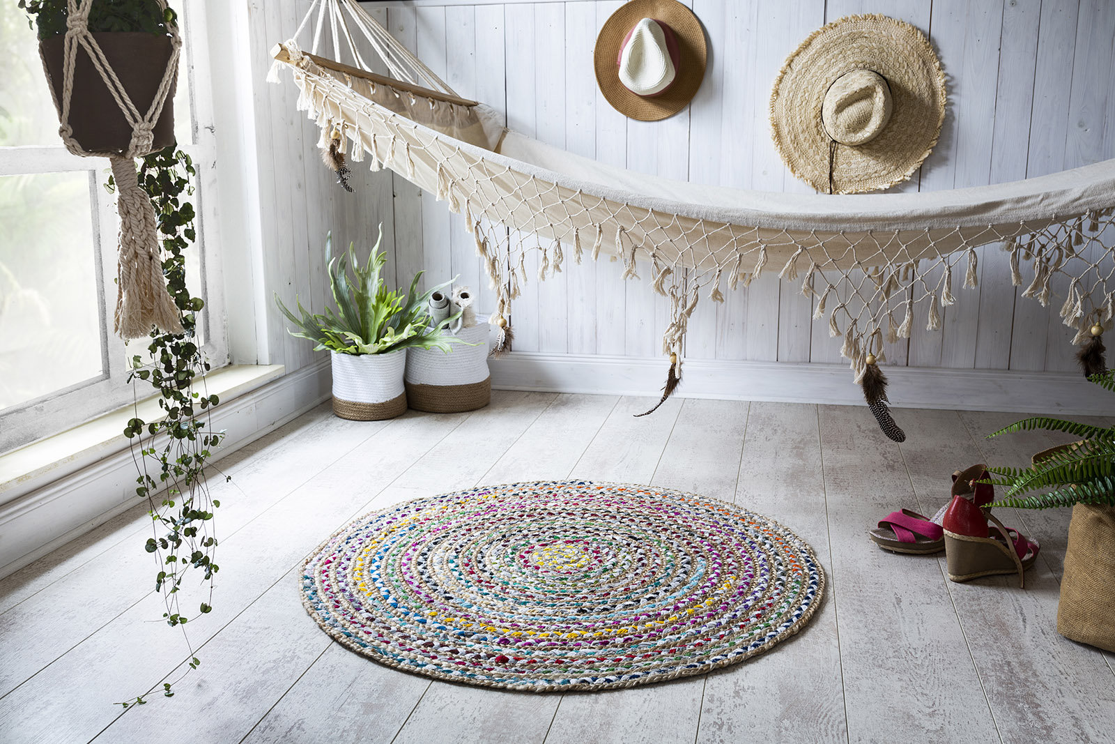 Dakota Fields Pastel Rainbow By Rita Rugs, Jute Hand Woven Round Rug
