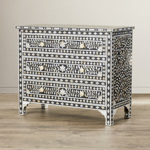 Sittard Traditional 3 Drawer Accent Chest