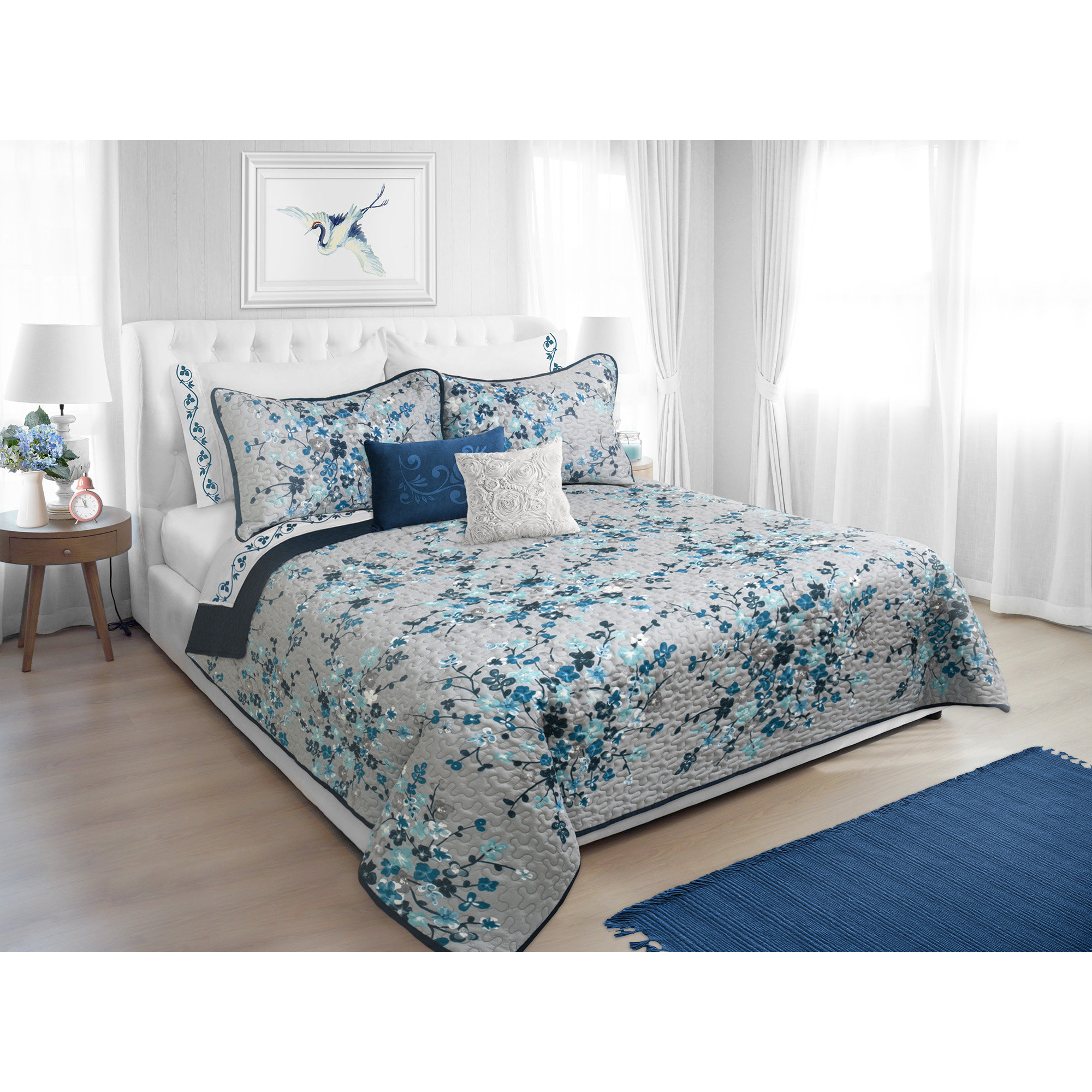 grey and blue quilt set