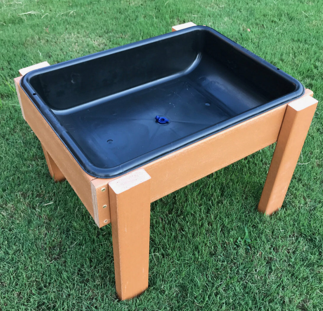 outdoor sand table with lid
