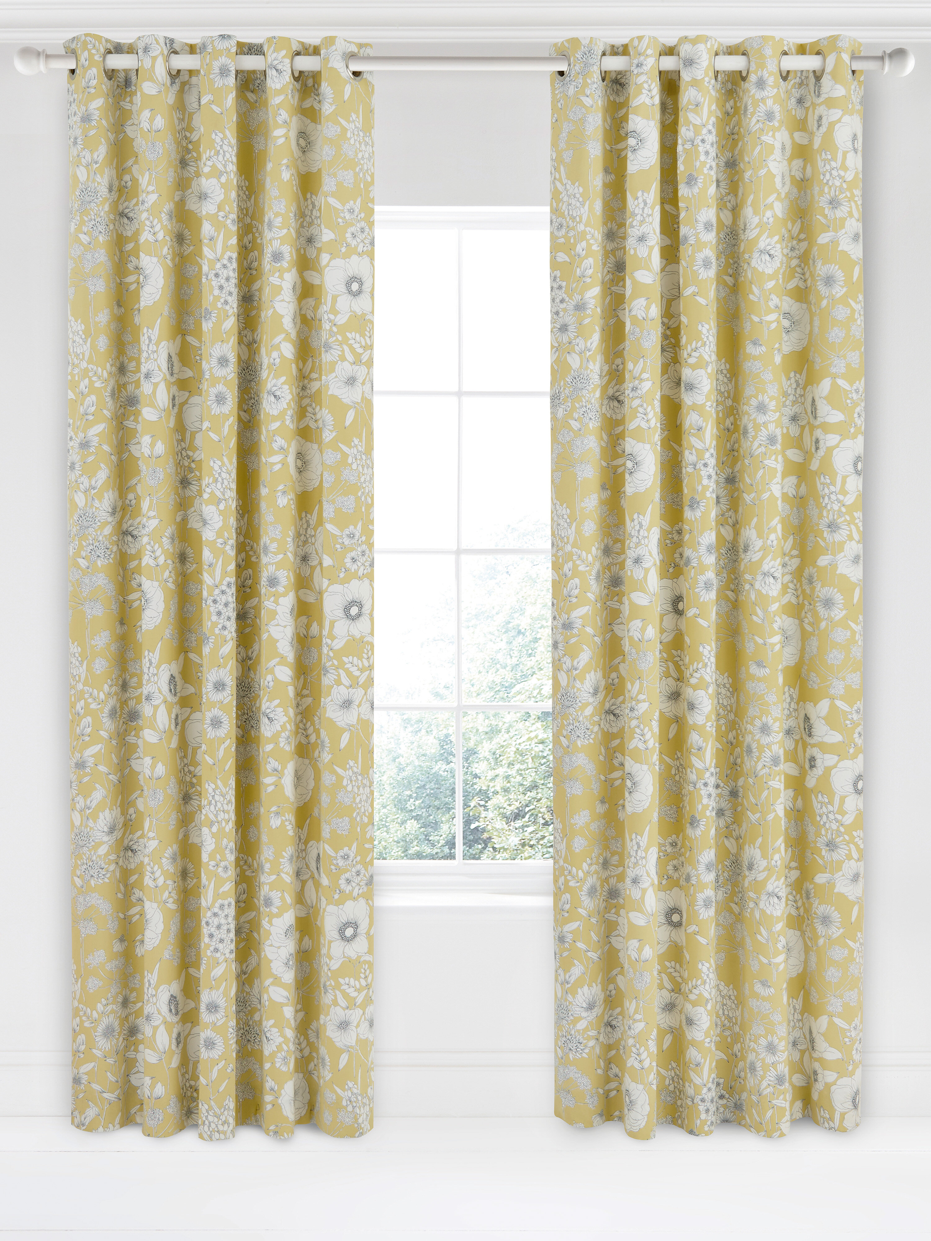 eyelet curtains meaning