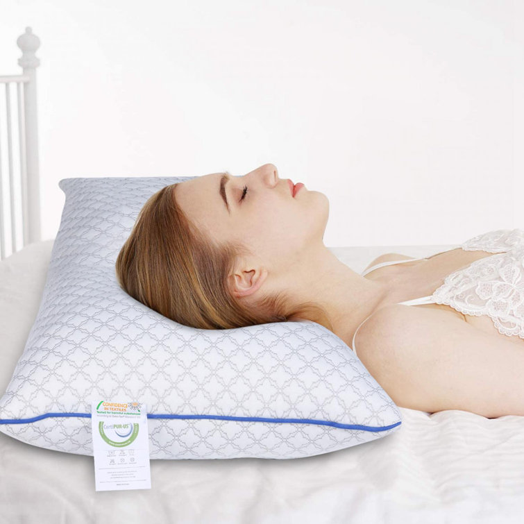 sleeping with 3 pillows