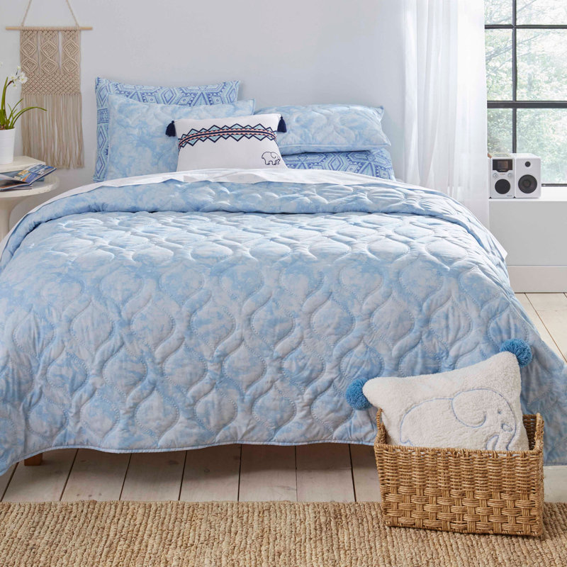 Ivory Ella Dana Blue Quilt Set Twin
