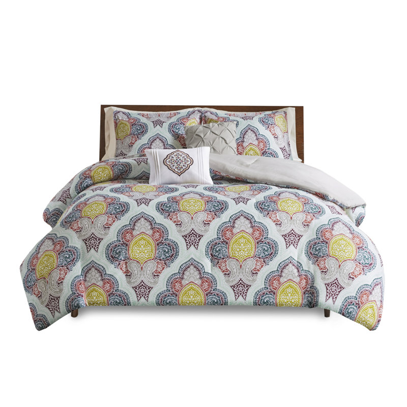 Bungalow Rose Claiborne Paisley Medallion Print Reversible