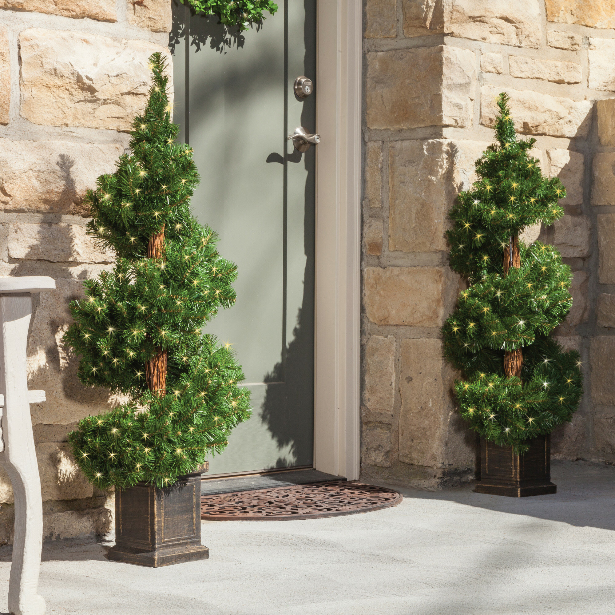 Potted Spiral Tree Boxwood Floor Topiary In Pot