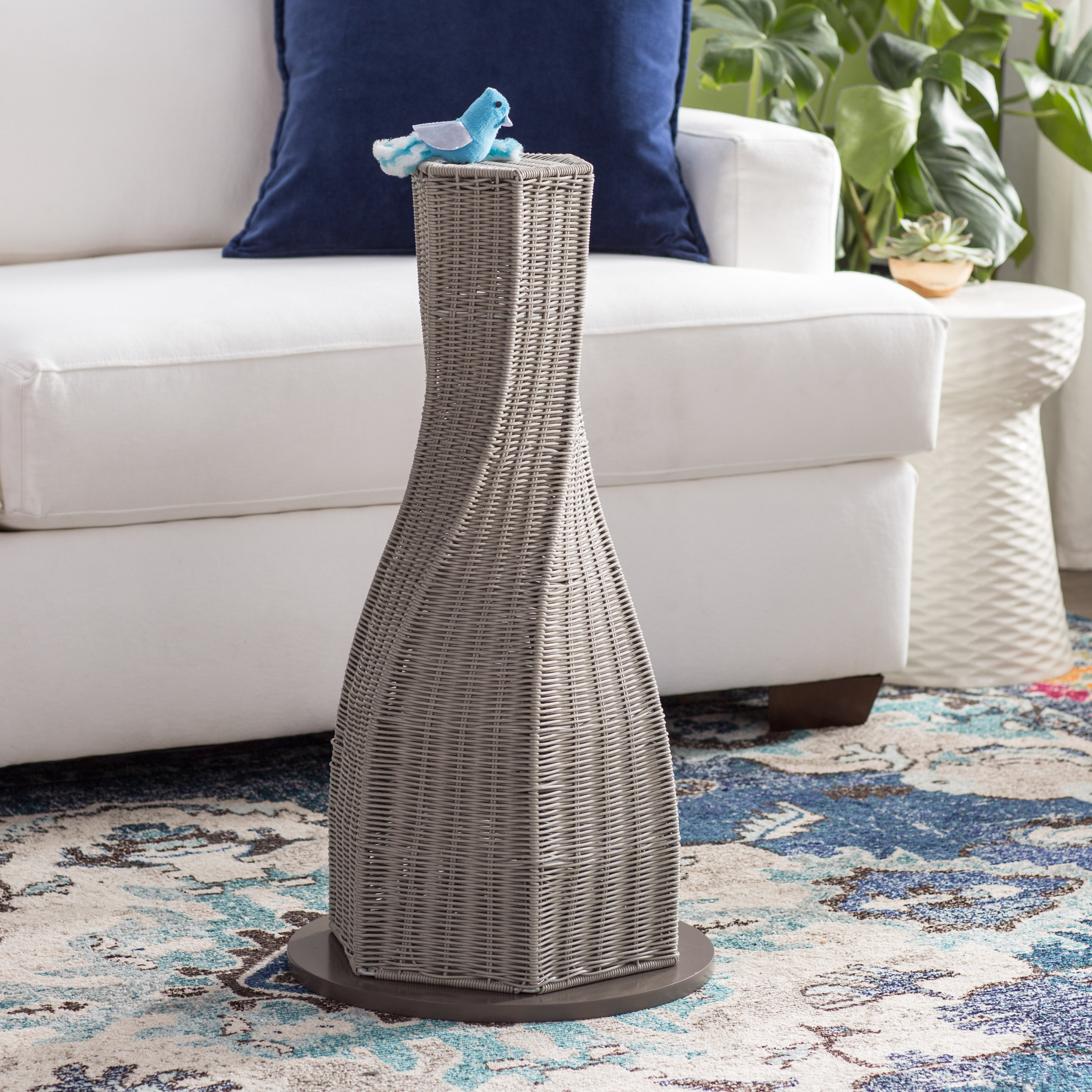 wicker cat scratching post