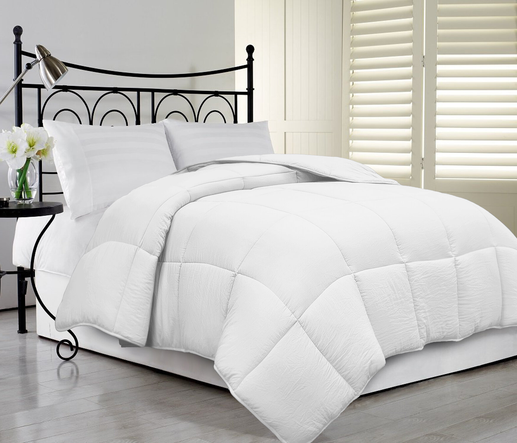 Alwyn Home Ultra Soft Supper Fluffy Down Alternative Comforter