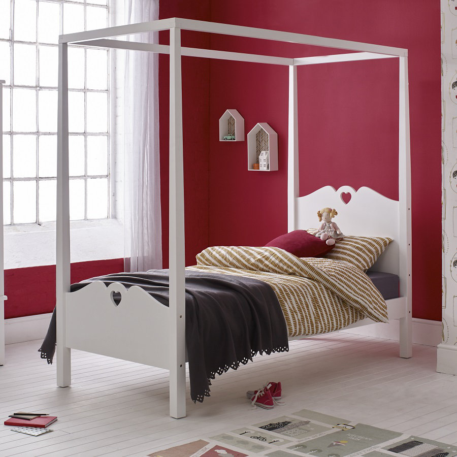 Holly Single (3) Four Poster Bed