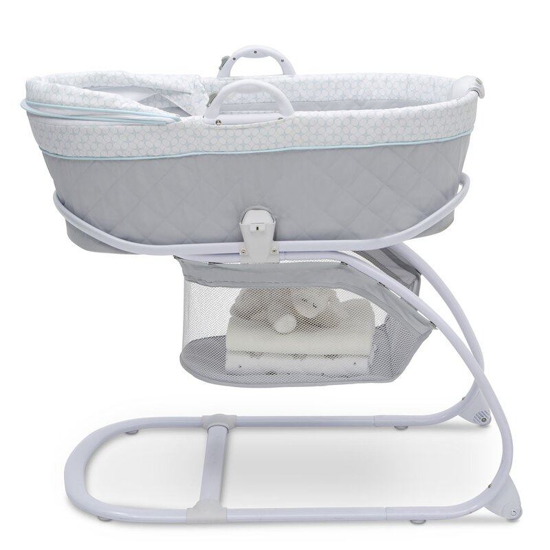 deluxe moses bassinet with bedding