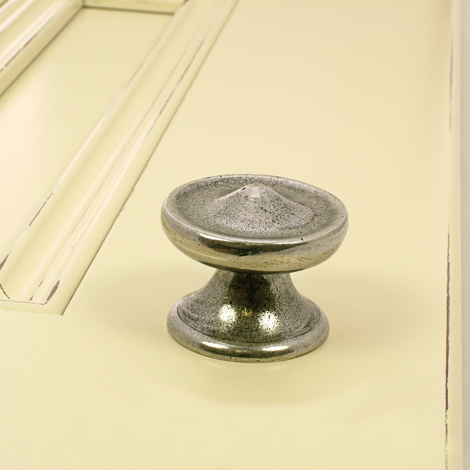 Finesse Felton Genuine Pewter Mushroom Cabinet And Drawer Knob